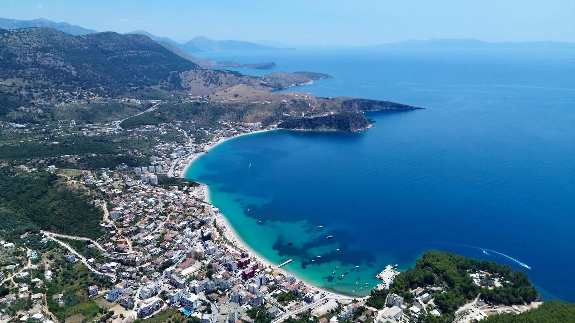 Guesthouse 1932 Himare Bed & Breakfast