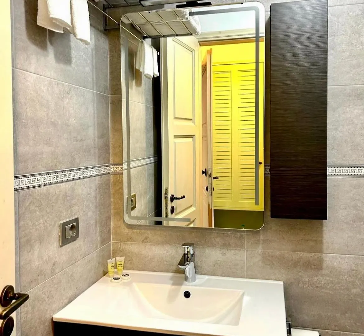 Guesthouse 1932 Himare